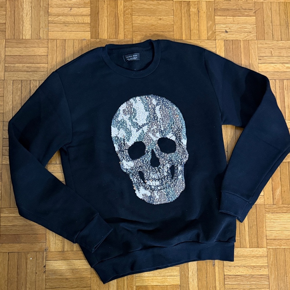 Zara Black Mens Reversible Sequins Camoflauge/Gold Skull Sweatshirt